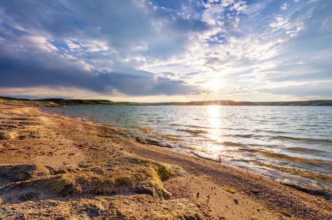 shore with sunshining